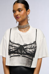 RHINESTONE EMBELLISHED BODY HEAT CROPPED TEE