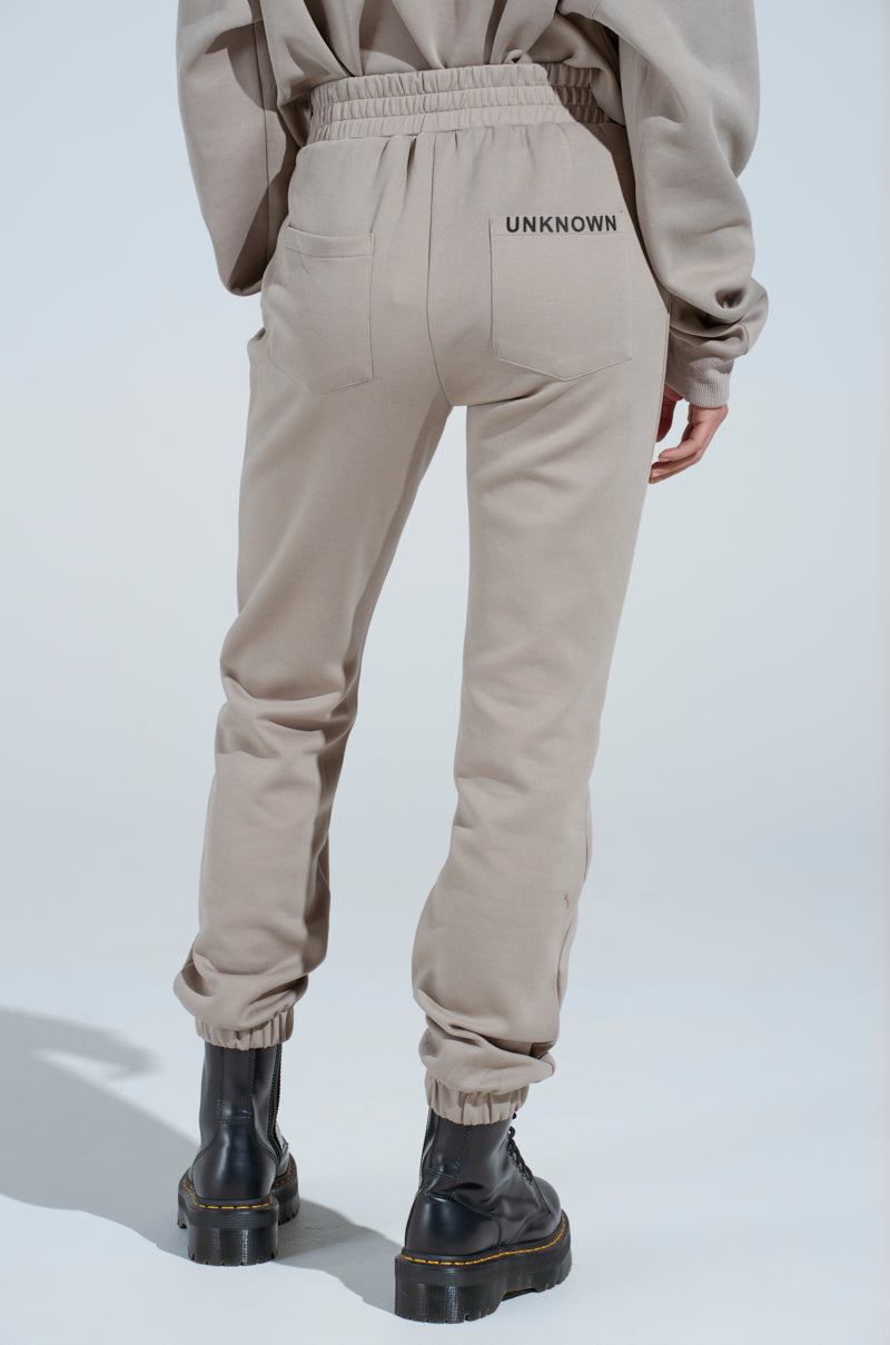 SOURCE UNKNOWN JOGGER