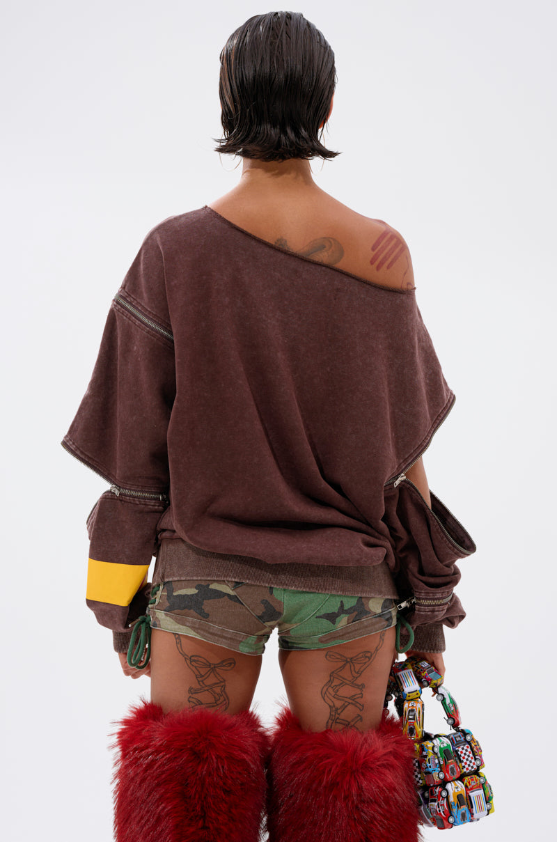 INFINITE COSMOS OVERSIZED GRAPHIC SWEATSHIRT