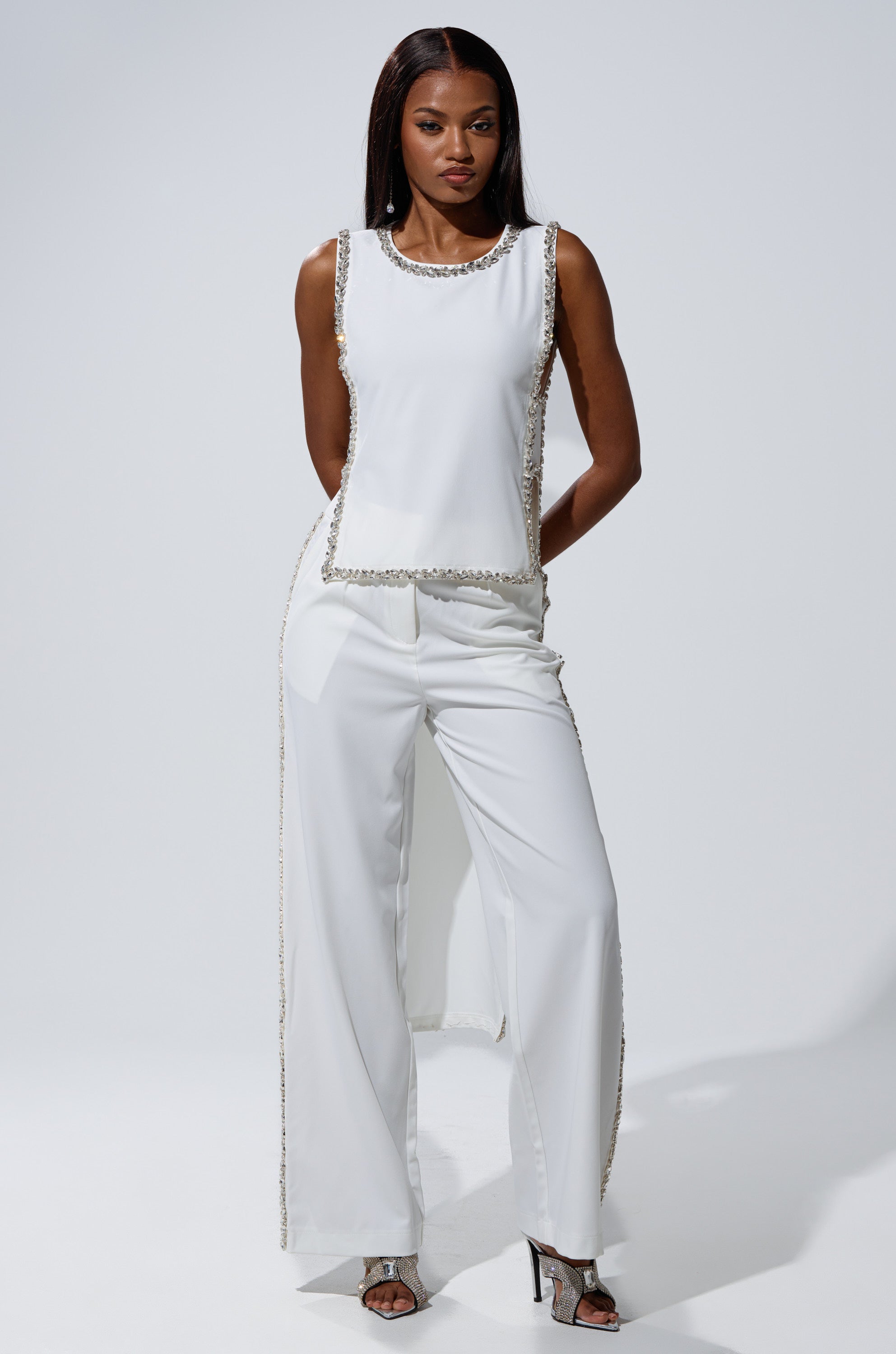 TALK TO ME BABY BLOUSE WITH RHINESTONE IN WHITE