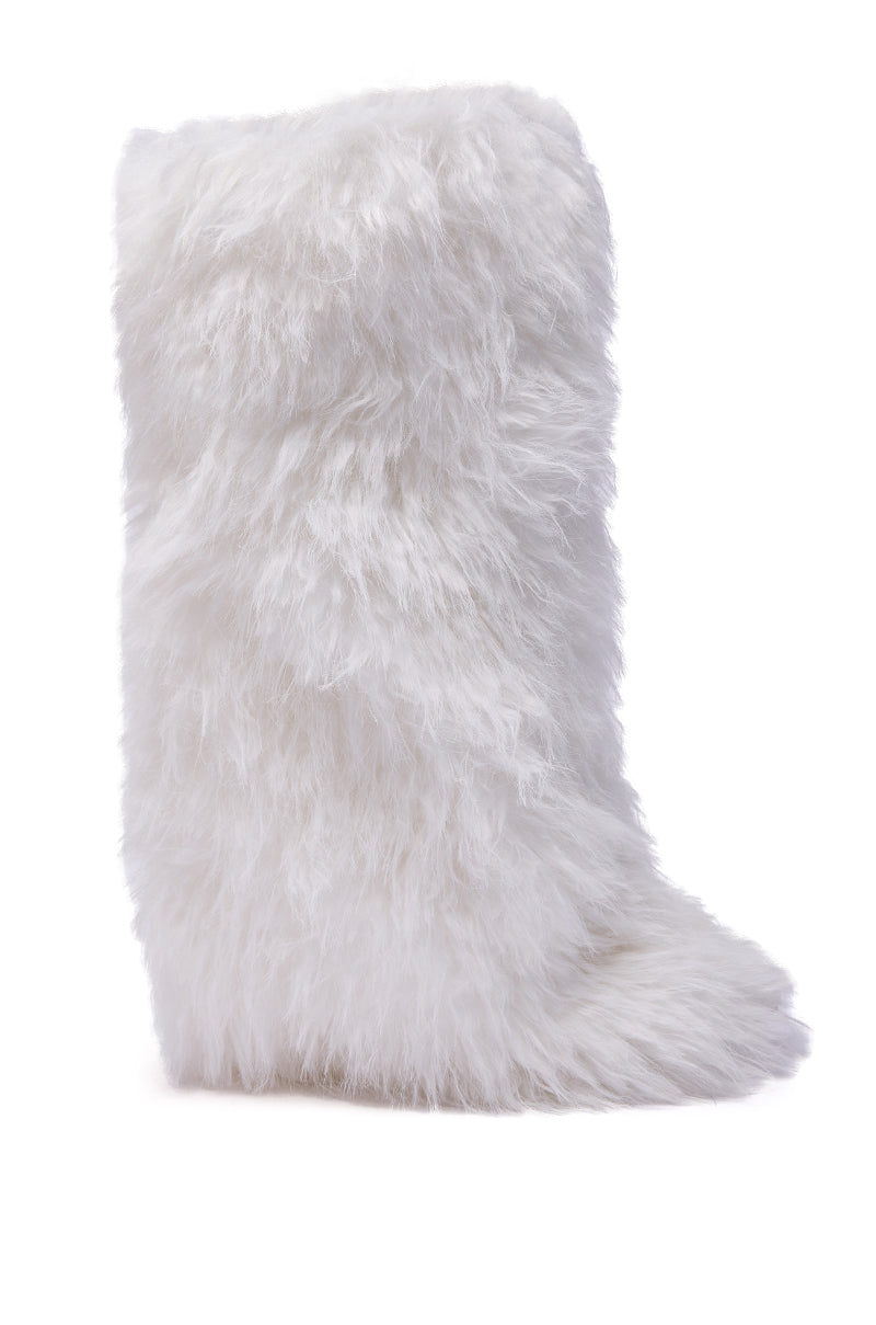 AZALEA WANG ARETE WHITE FUR STILETTO BOOT