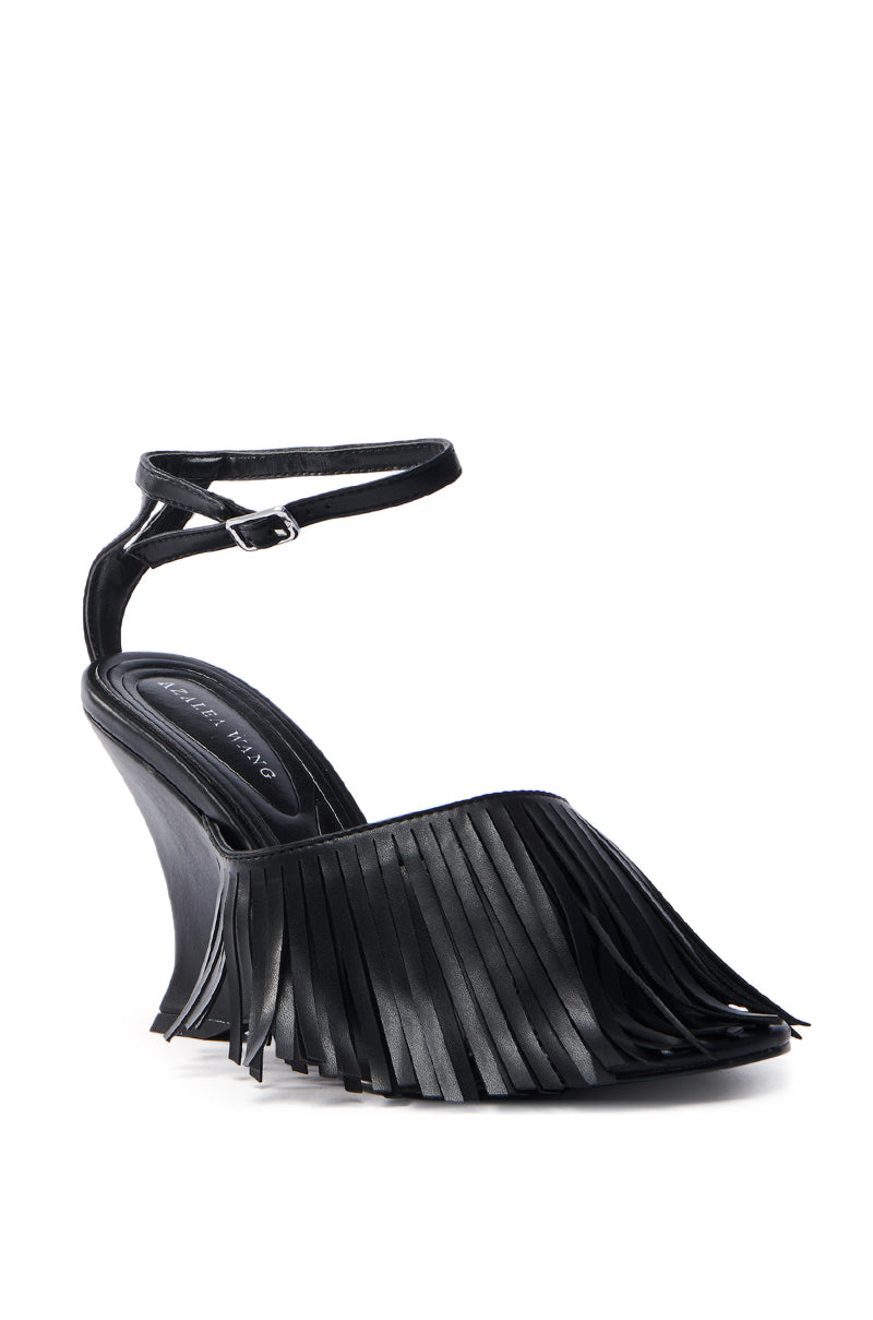 AZALEA WANG FASCIA BLACK FRINGE WEDGE SANDAL