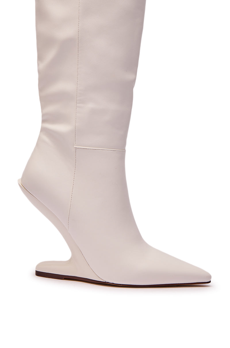 AZALEA WANG HAKIM WHITE WEDGE BOOT