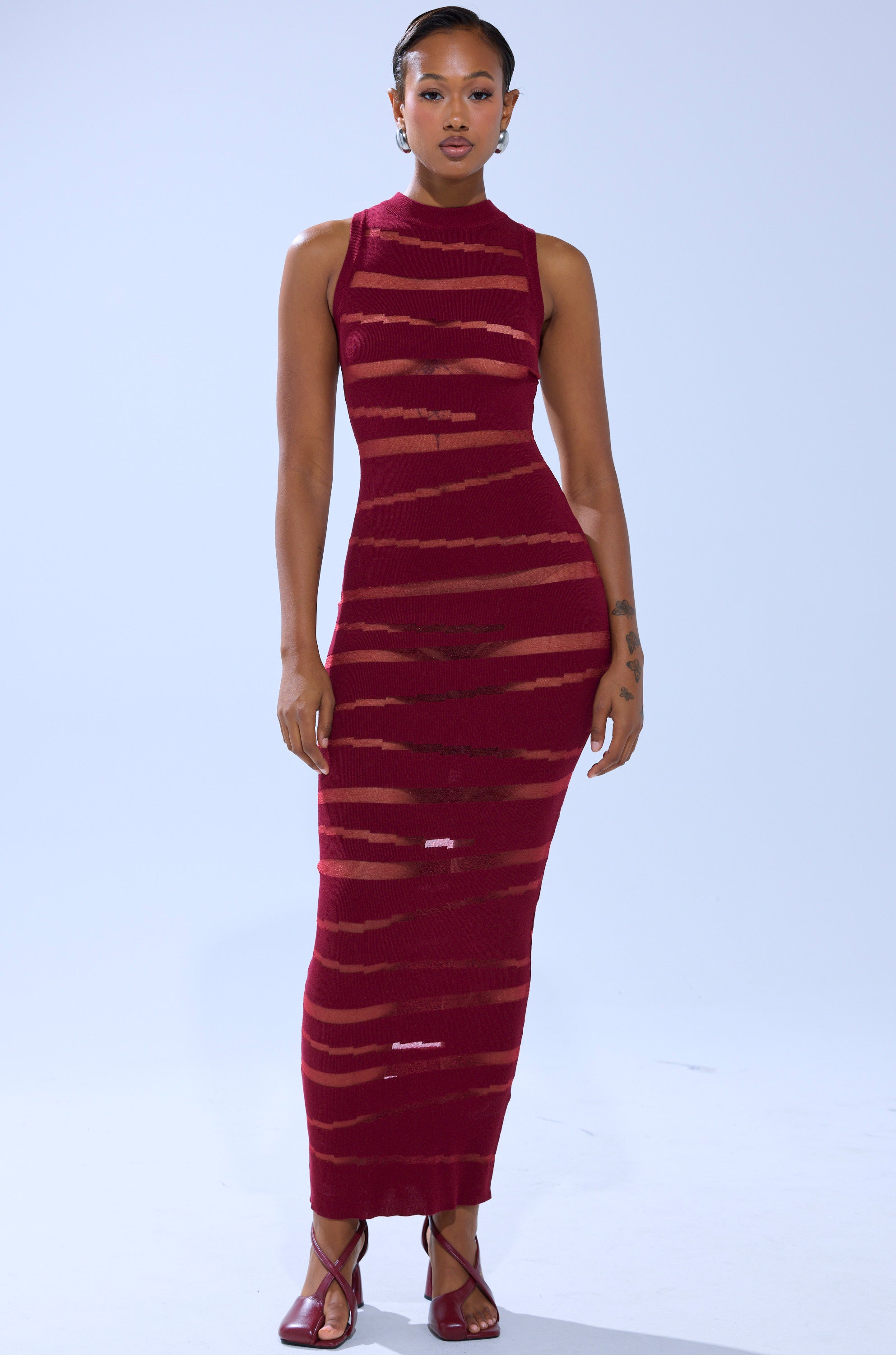 CUT IT OUT SLEEVELESS KNIT MAXI DRESS IN BURGUNDY