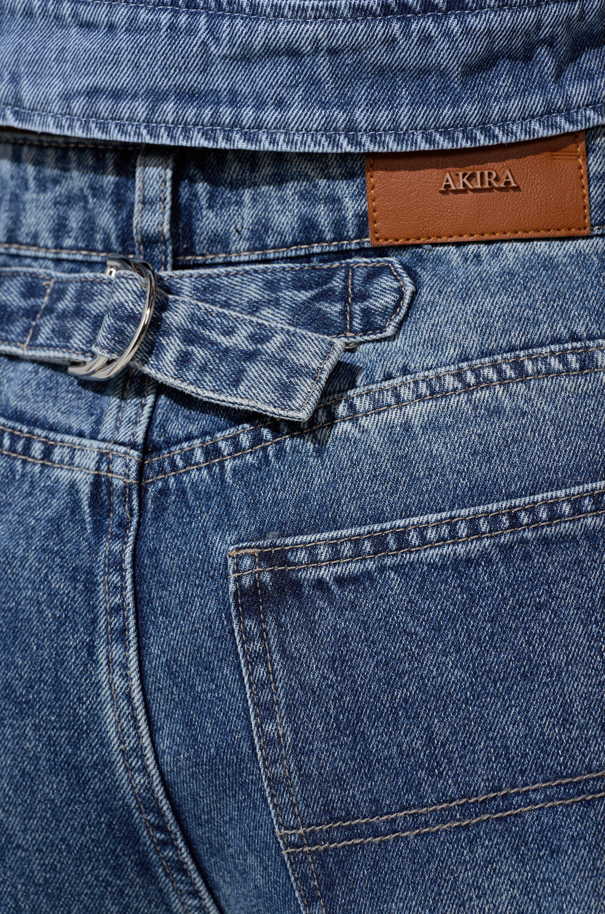 EASILY DISTRESSED DENIM