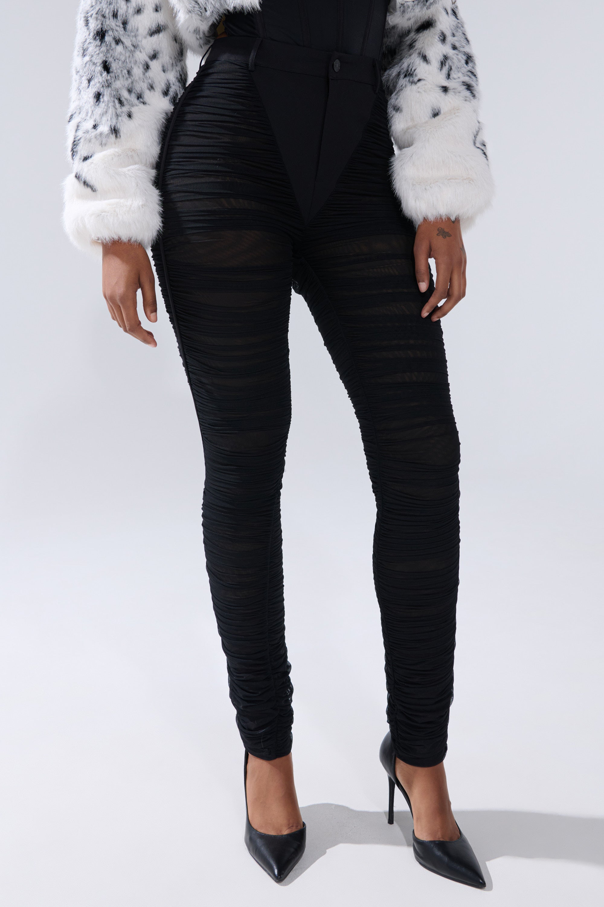 TIGHT AND SEXY RUCHED TROUSER