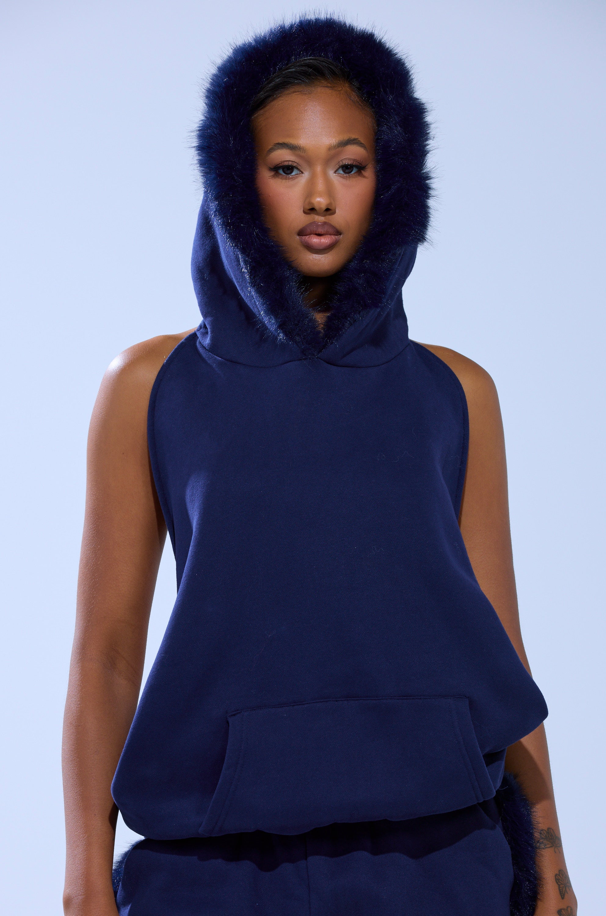 LUXE FUR OPEN BACK SWEATSHIRT IN NAVY