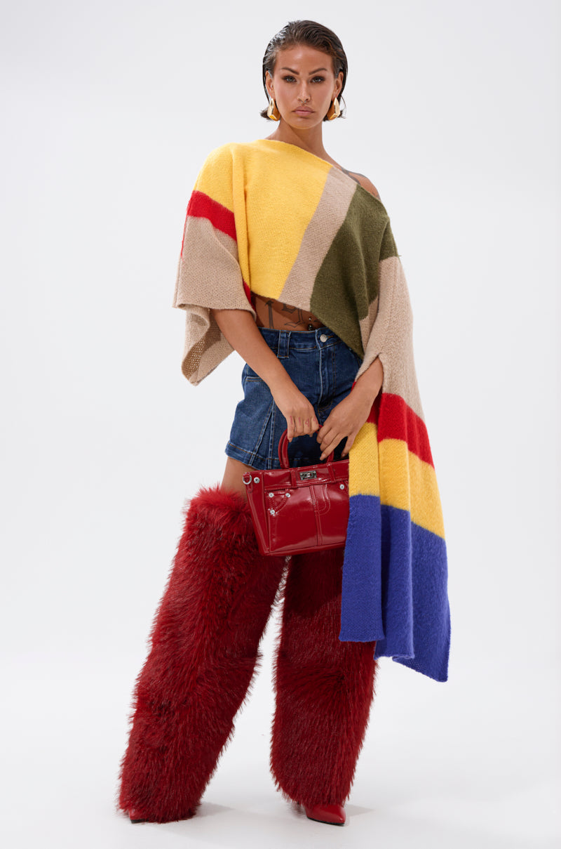 EASY LOVER CROP ABSTRACT SWEATER