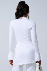 GET COZY WITH ME OVERSIZED SWEATER IN WHITE