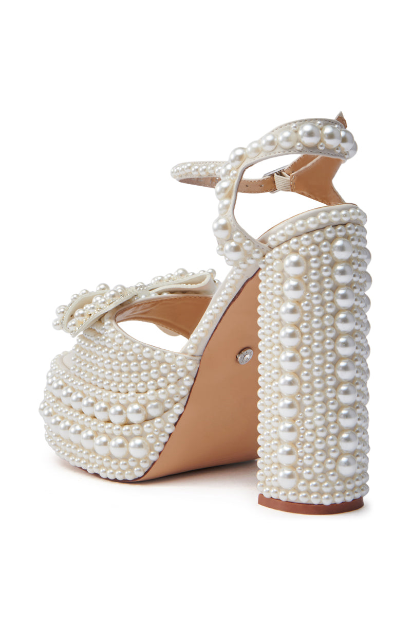 AZALEA WANG TIMEA WHITE CHUNKY SANDAL