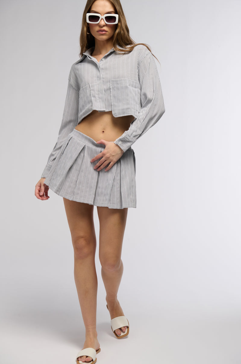 LEAVE IT BETTER BUTTON DOWN BLOUSE