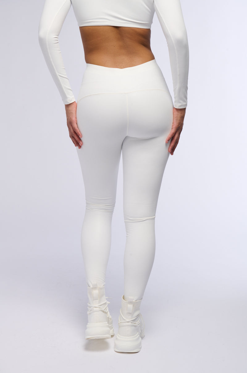 RIO FAUX LEATHER HIGH RISE LEGGING IN WHITE